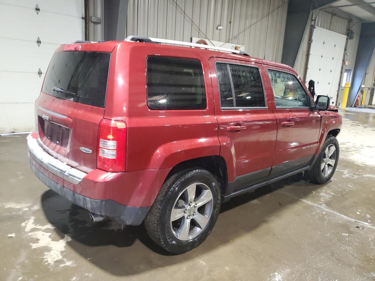 2017 Jeep Liberty (Patriot) - Image 3