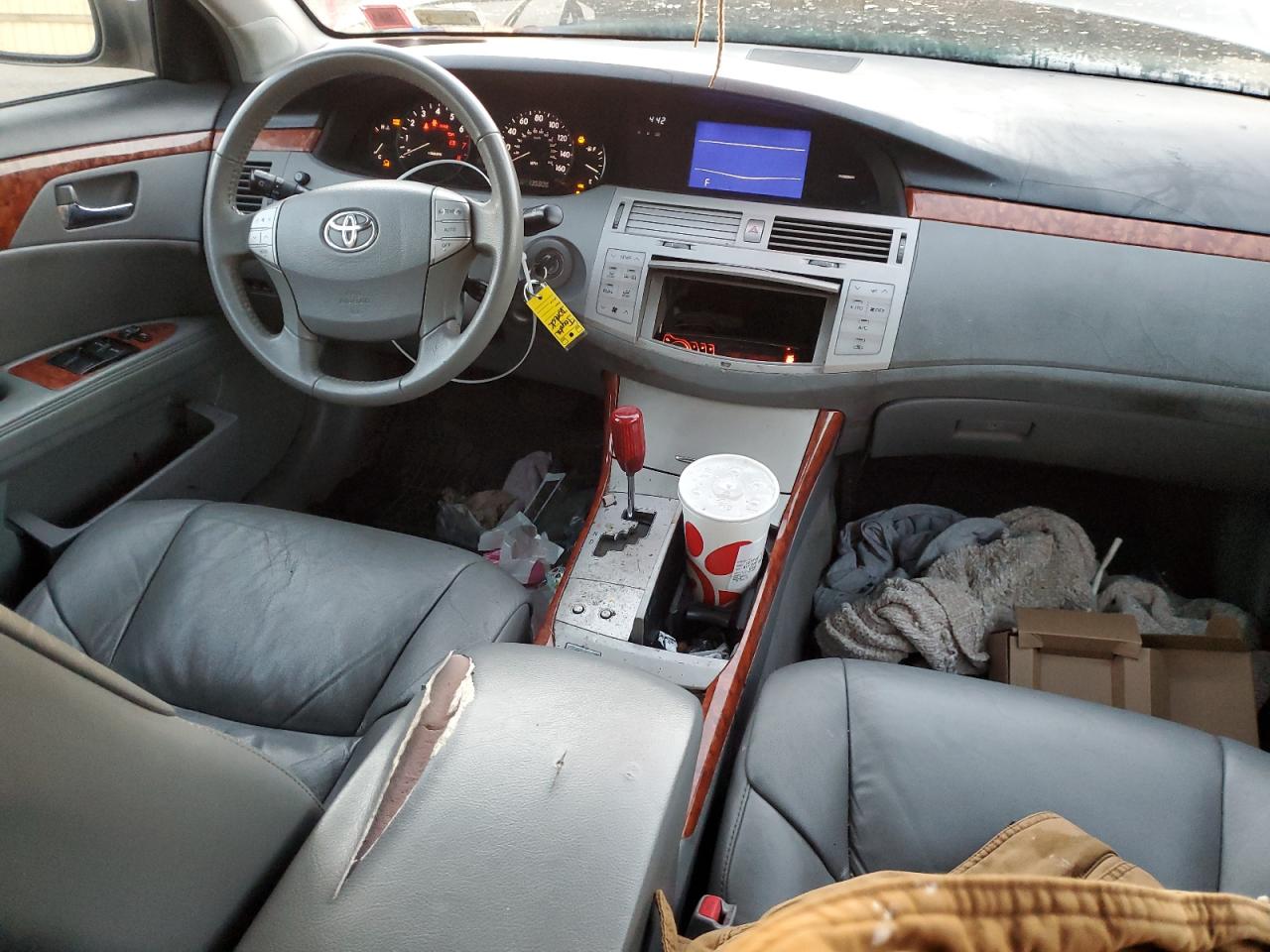 2006 Toyota Avalon - Image 8