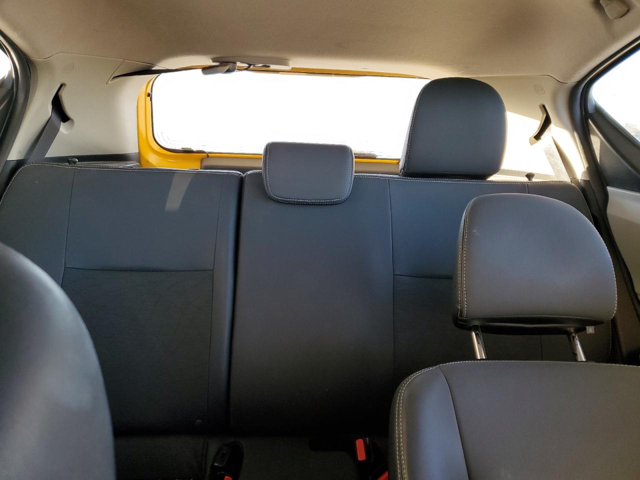 2014 Toyota Prius - Image 10