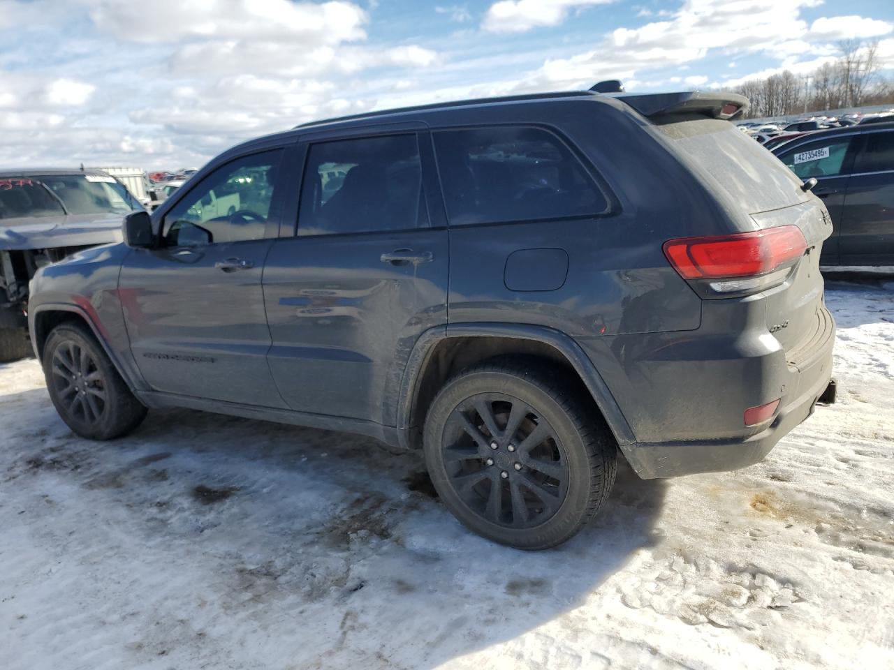 2017 Jeep Grand Cherokee - Image 2