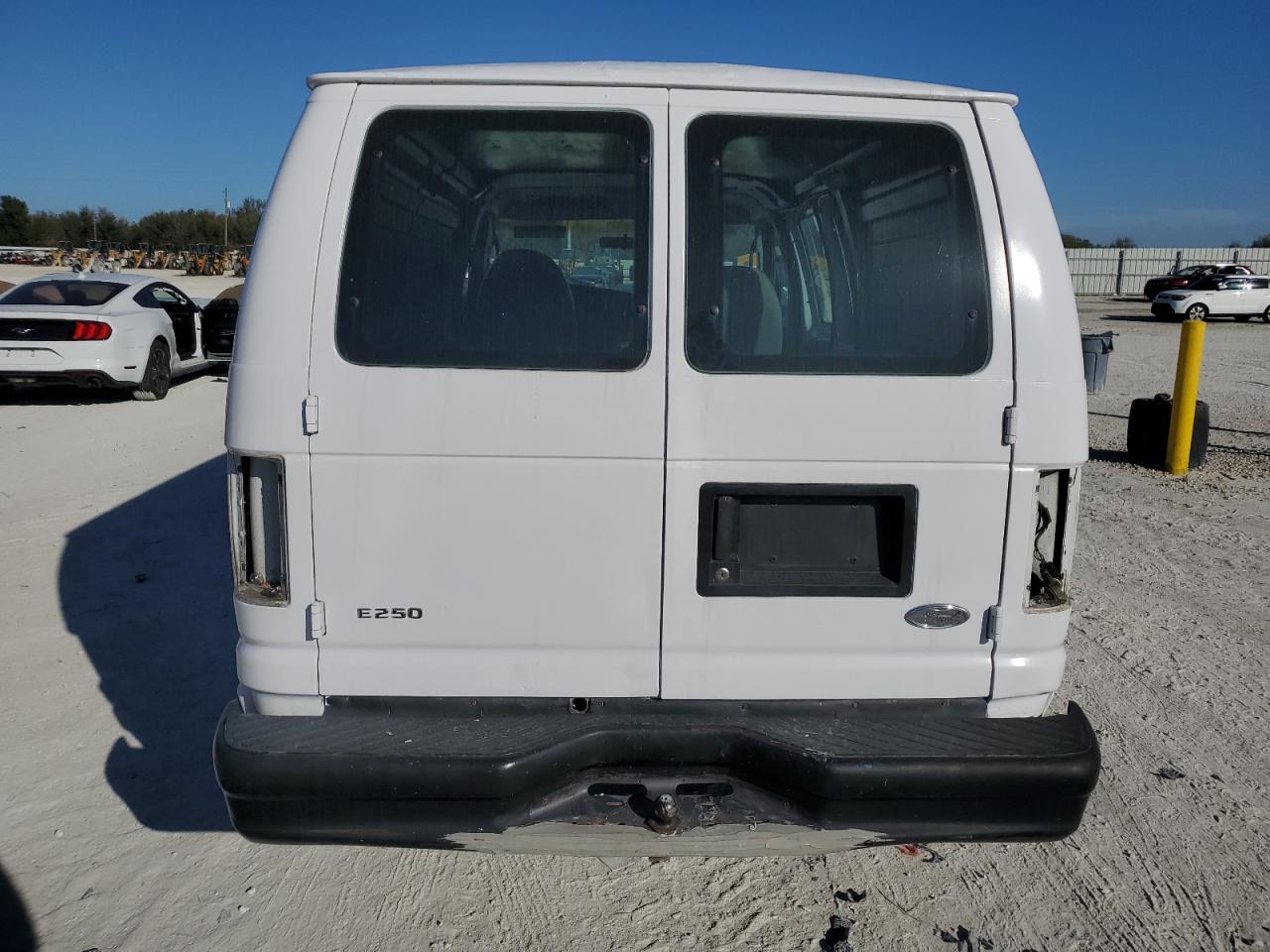2003 Ford Econoline - Image 6