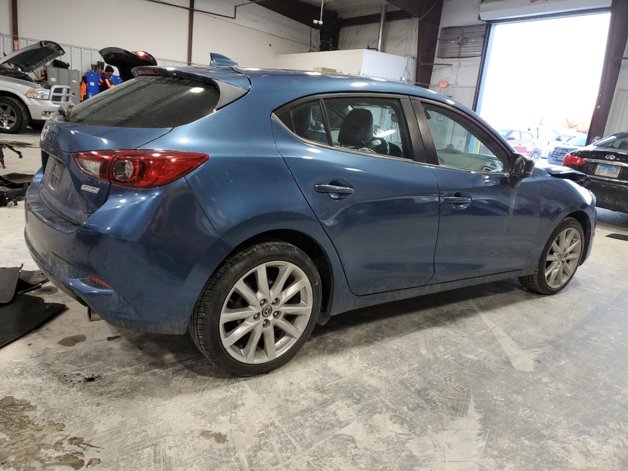 2017 Mazda 3 - Image 3