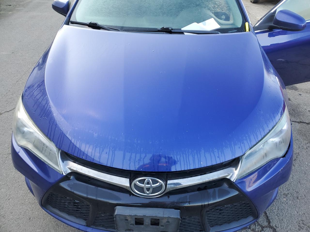 2015 Toyota Camry - Image 11