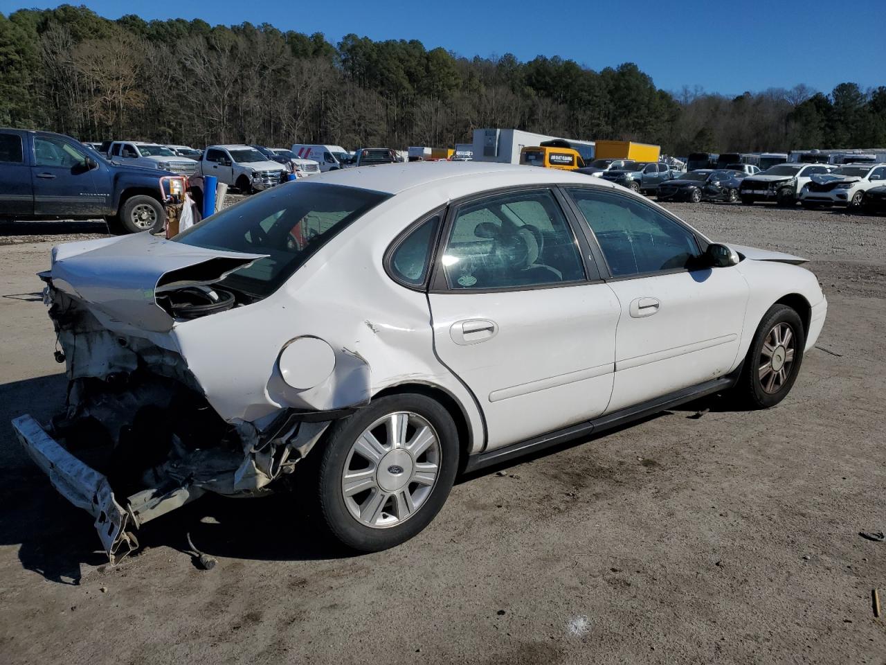 2005 Ford Taurus - Image 3