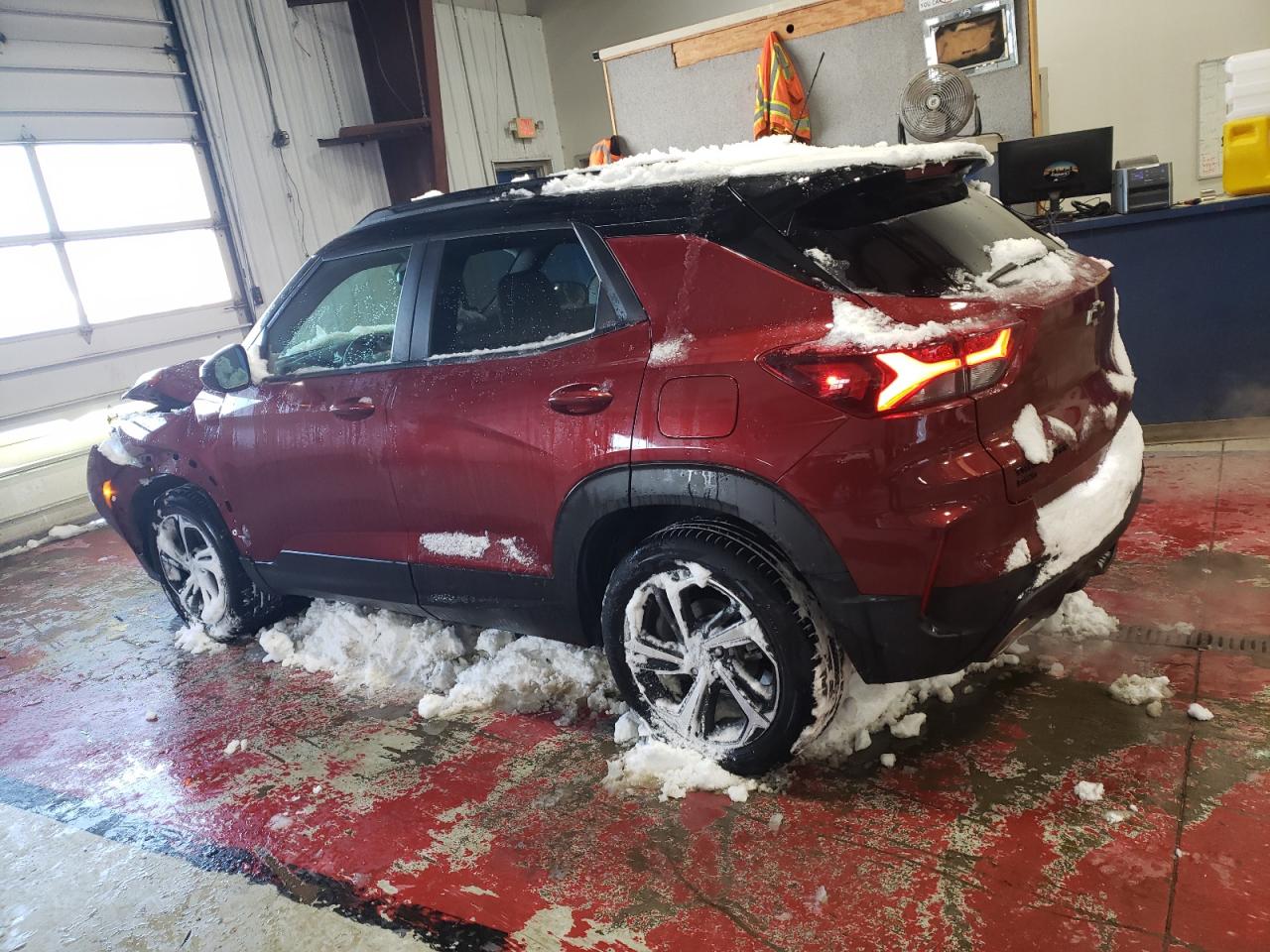 2022 Chevrolet TrailBlazer - Image 2