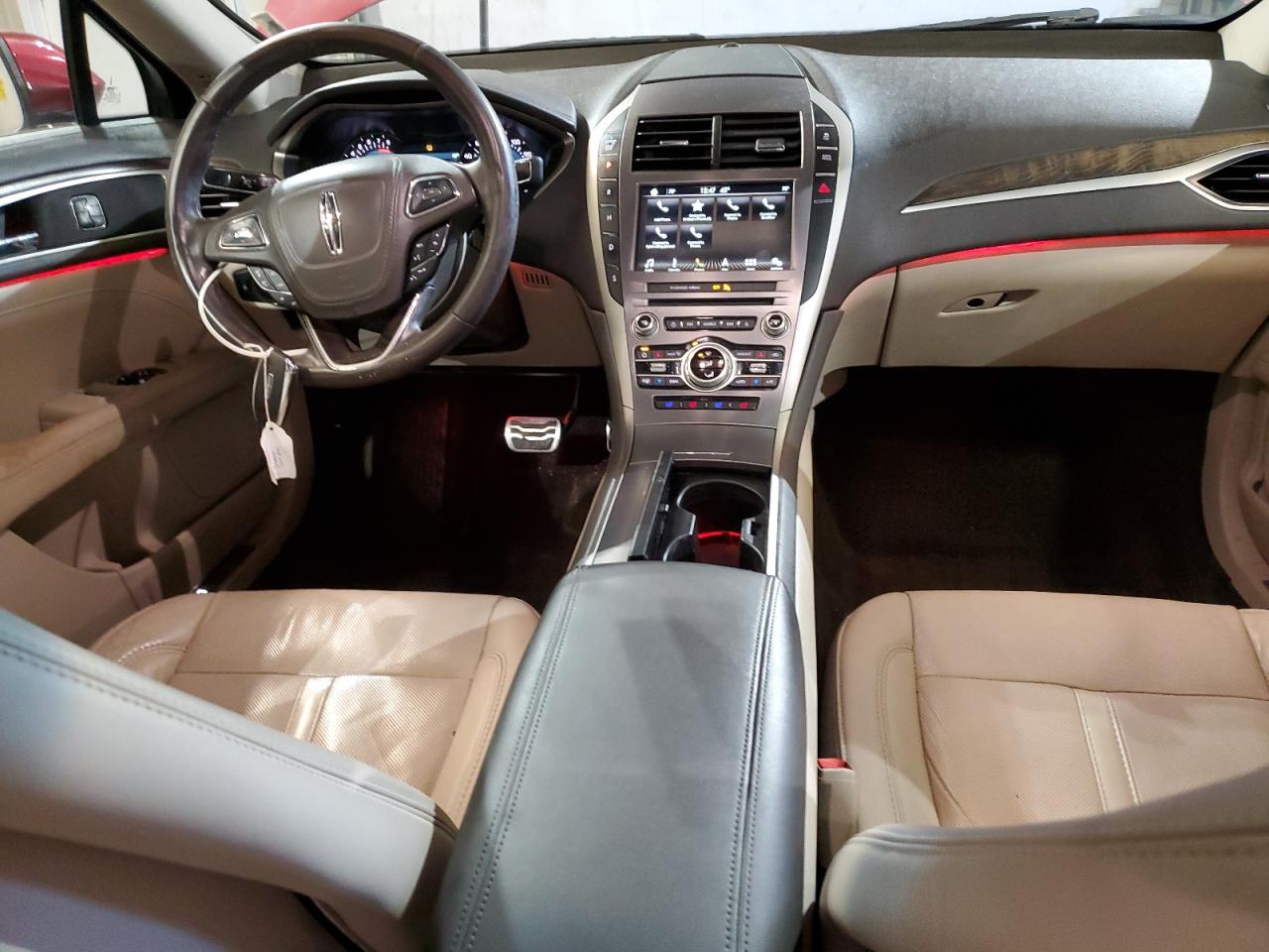 2017 Lincoln MKZ - Image 8