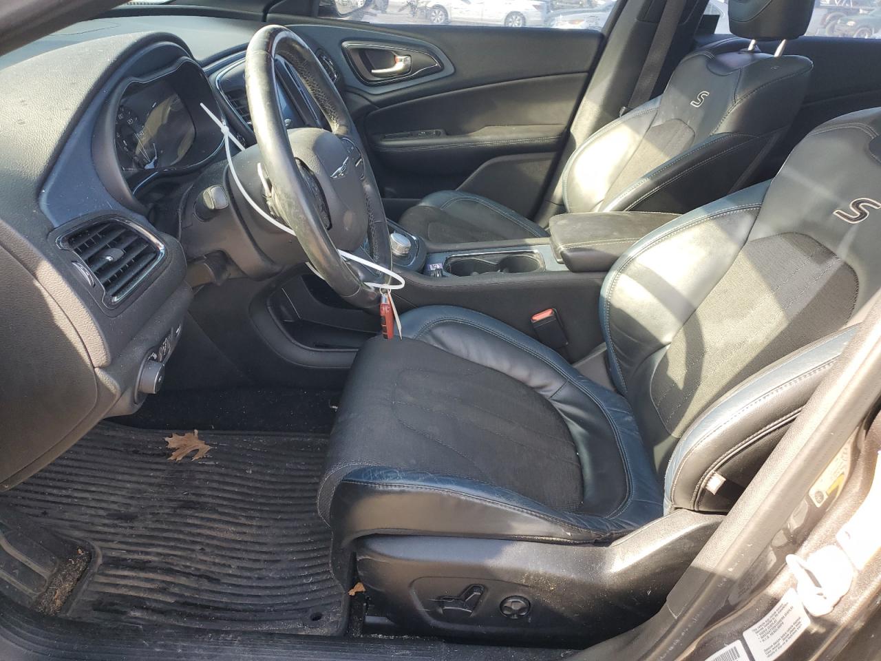 2015 Chrysler 200 - Image 7