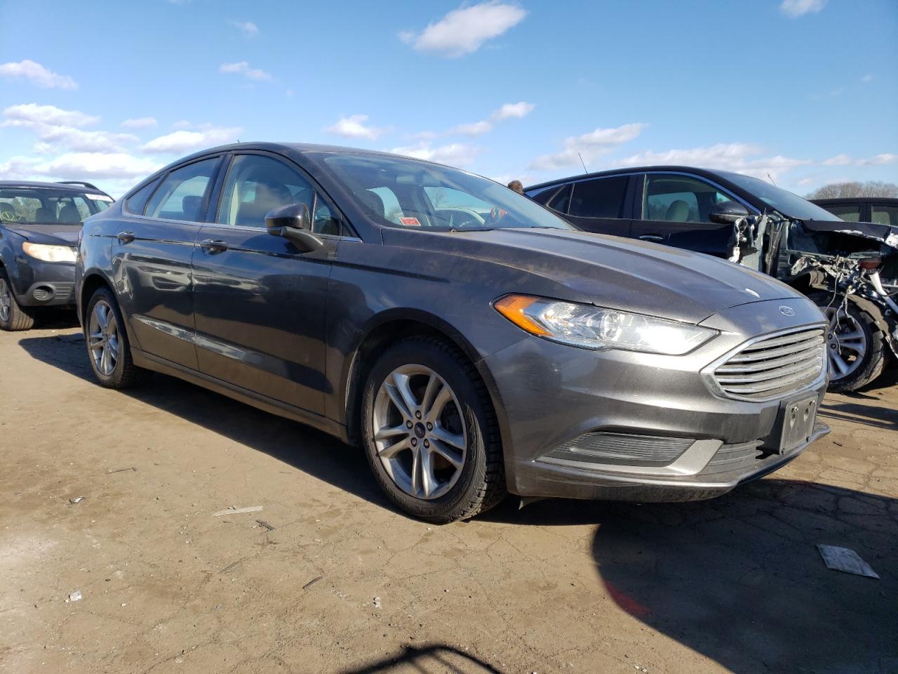 VIN 3FA6P0H72JR283063 2018 FORD FUSION no.4