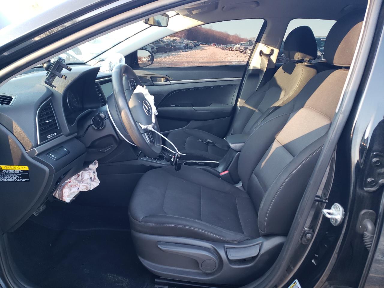 2018 Hyundai Elantra - Image 7