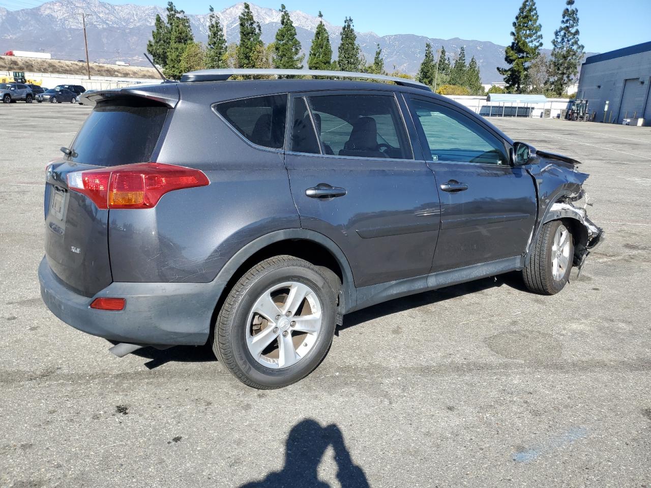2014 Toyota RAV 4 - Image 3