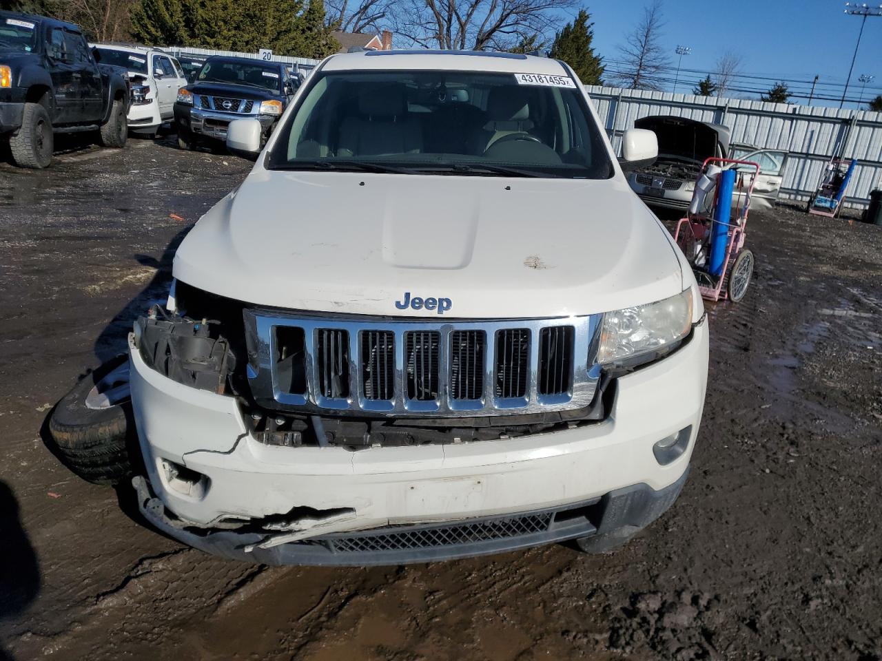 2011 Jeep Grand Cherokee - Image 5