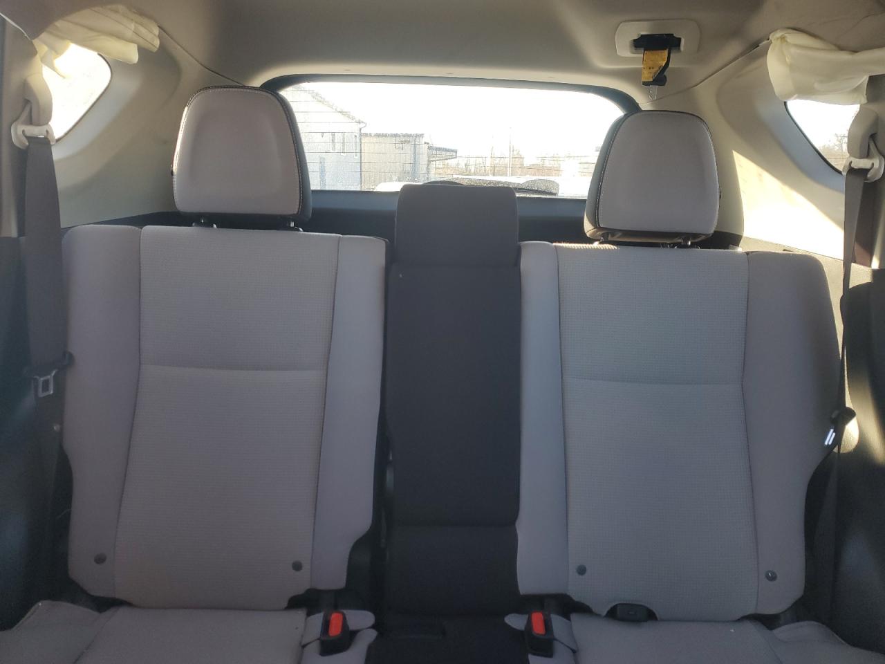 2016 Toyota RAV 4 - Image 10