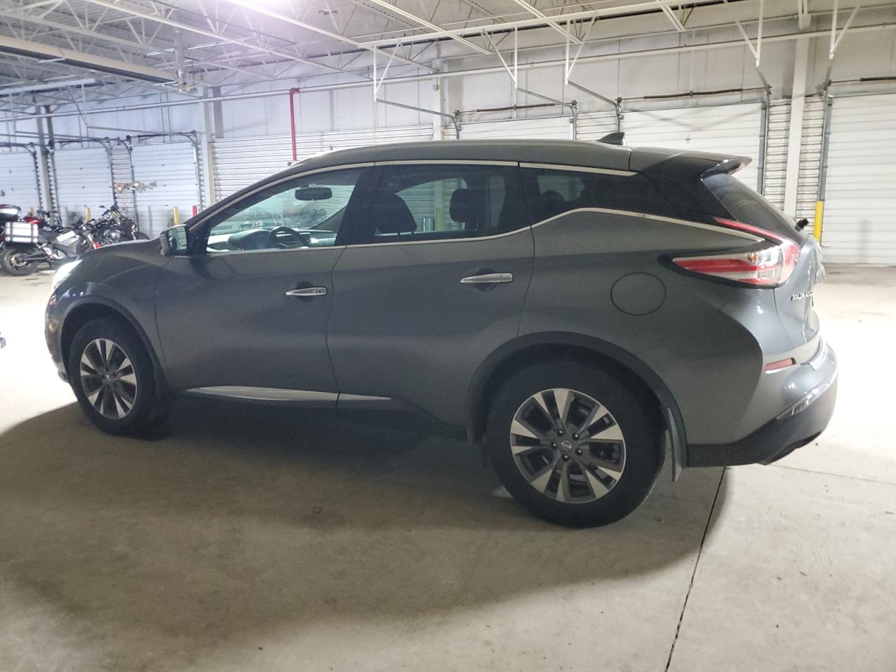 2017 Nissan Murano - Image 2