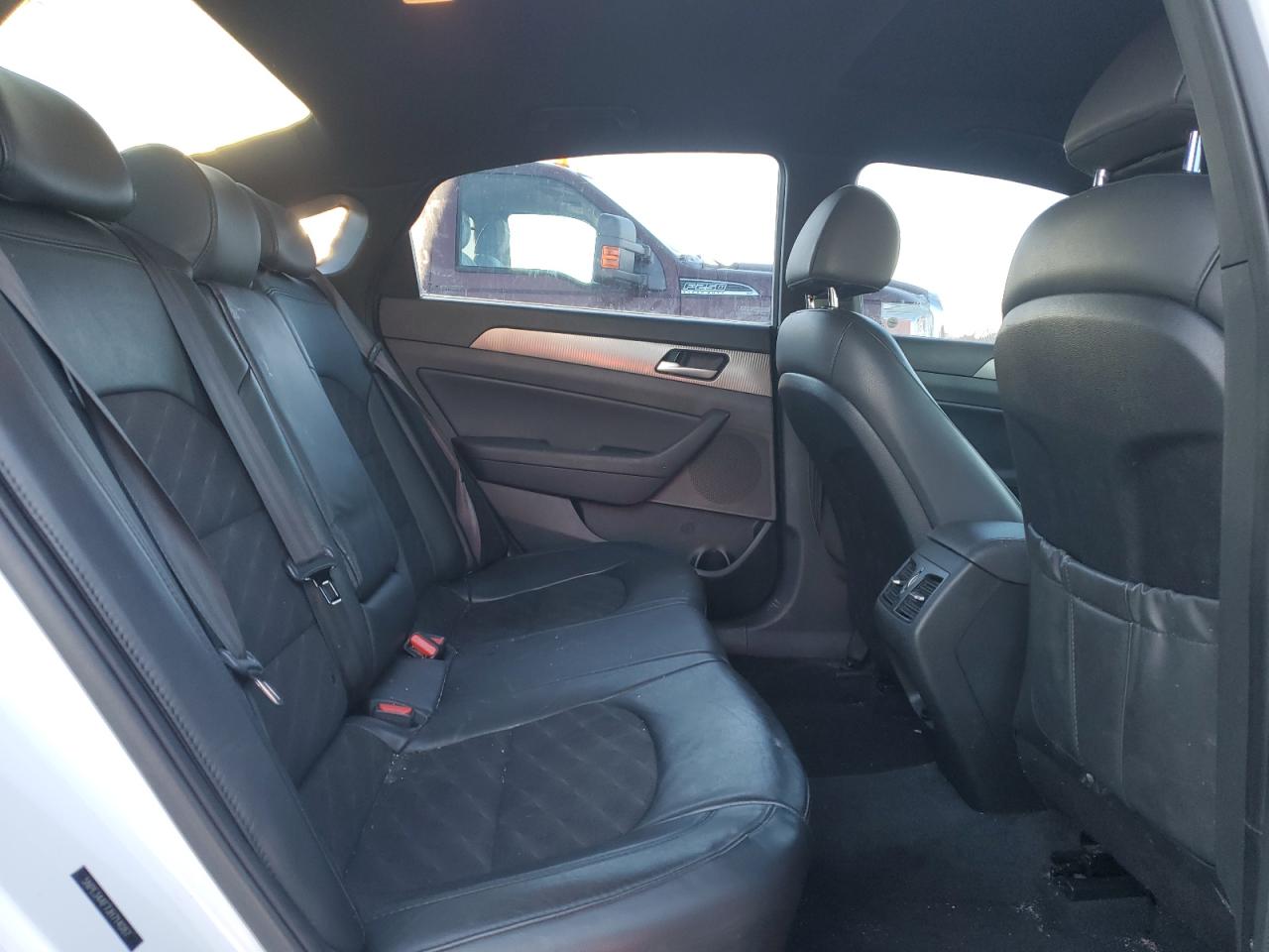 2018 Hyundai Sonata - Image 10