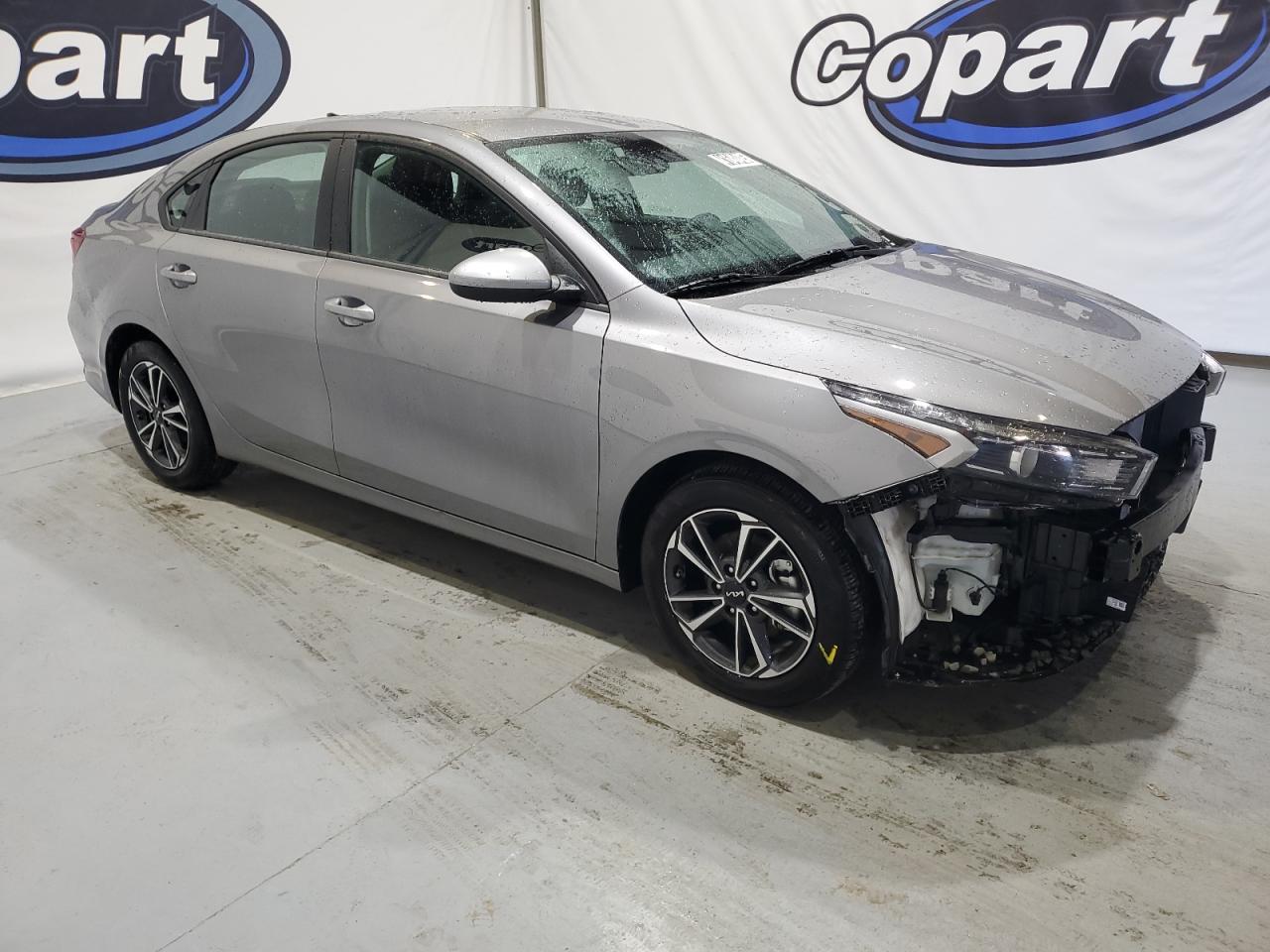 2024 Kia Forte - Image 4