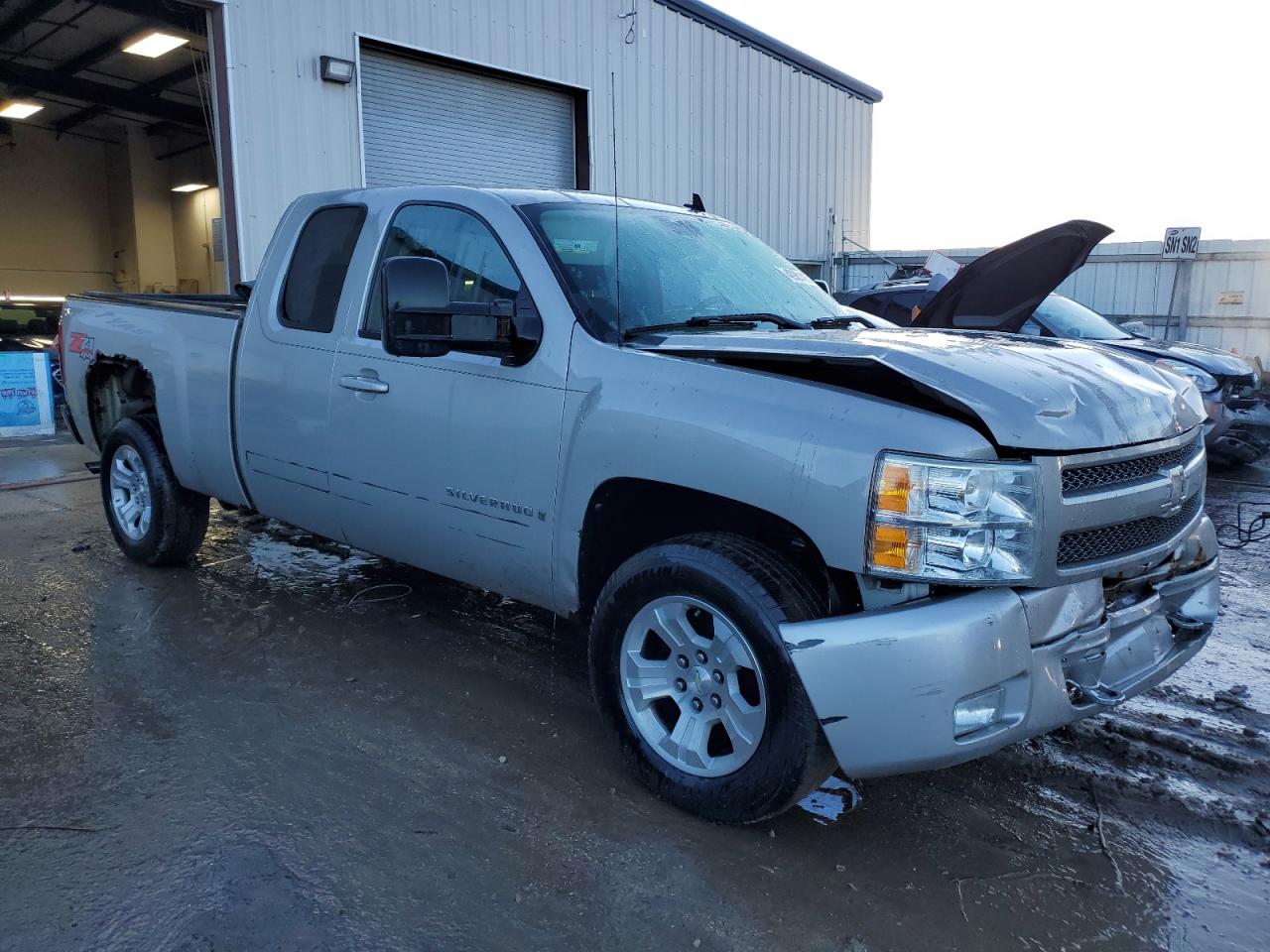 2009 Chevrolet Silverado - Image 4