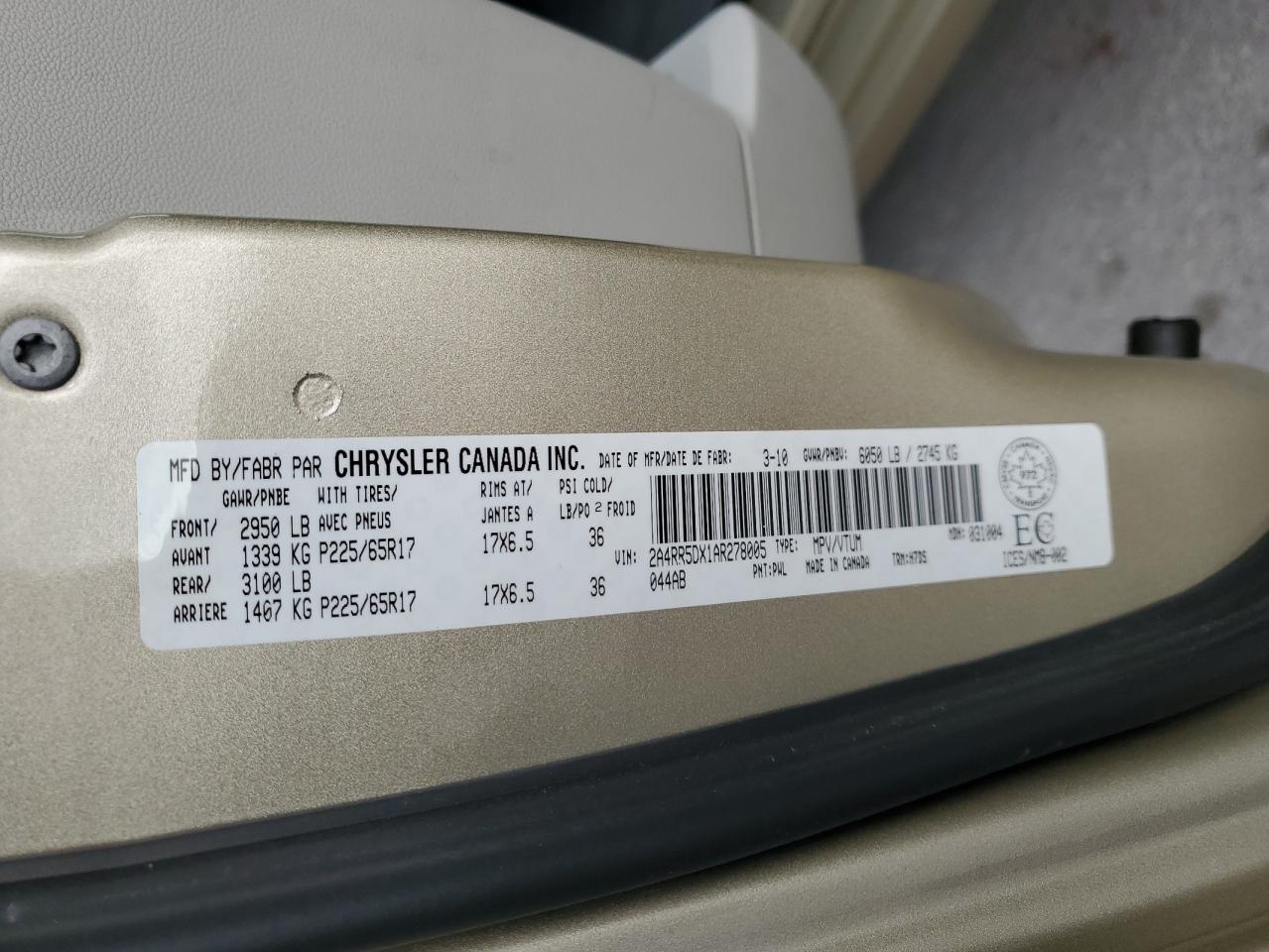2010 Chrysler Town & Country - Image 15