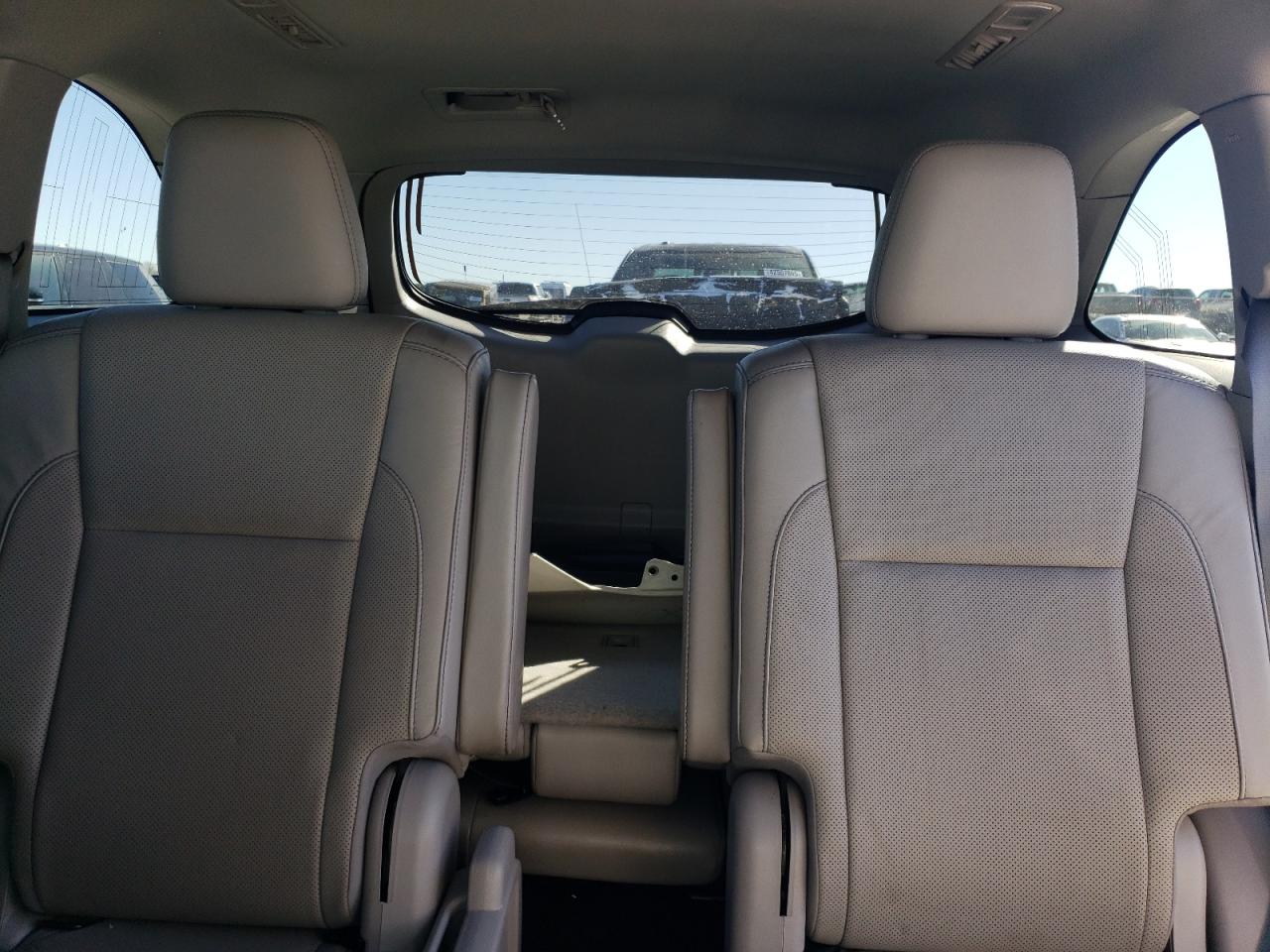 2019 Toyota Highlander - Image 10