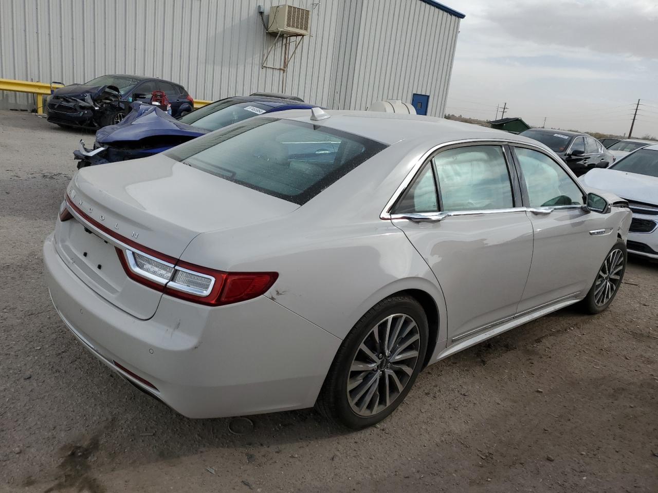 2020 Lincoln Continental - Image 3