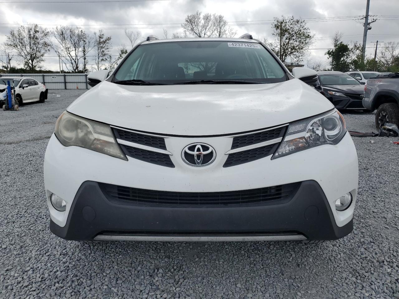 2014 Toyota RAV 4 - Image 5