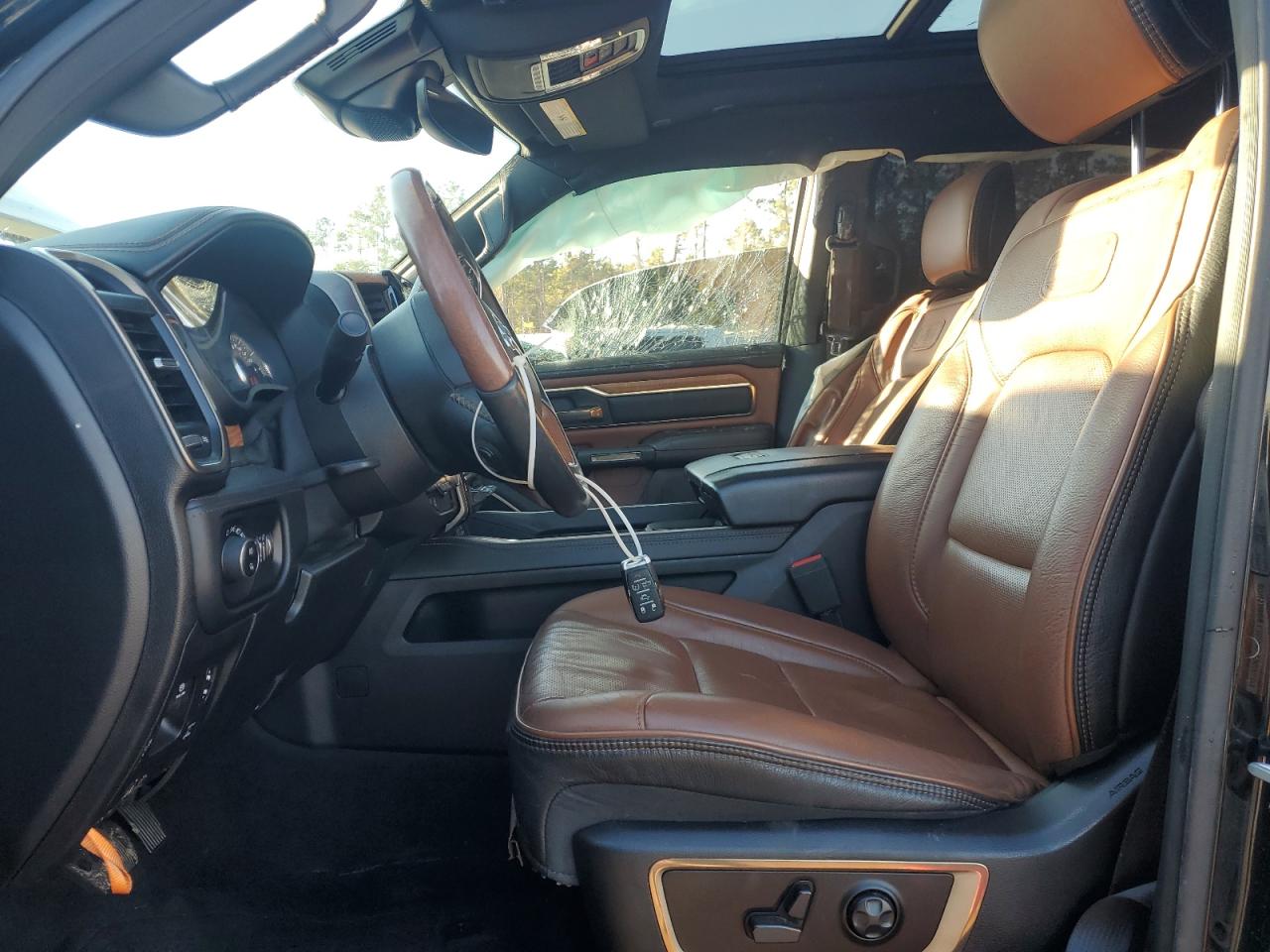 2021 RAM 1500 - Image 7