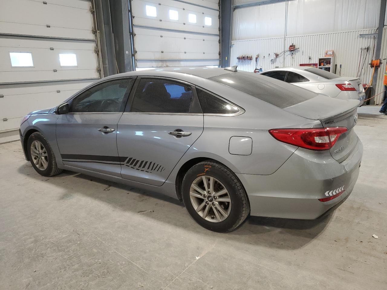 2016 Hyundai Sonata - Image 2