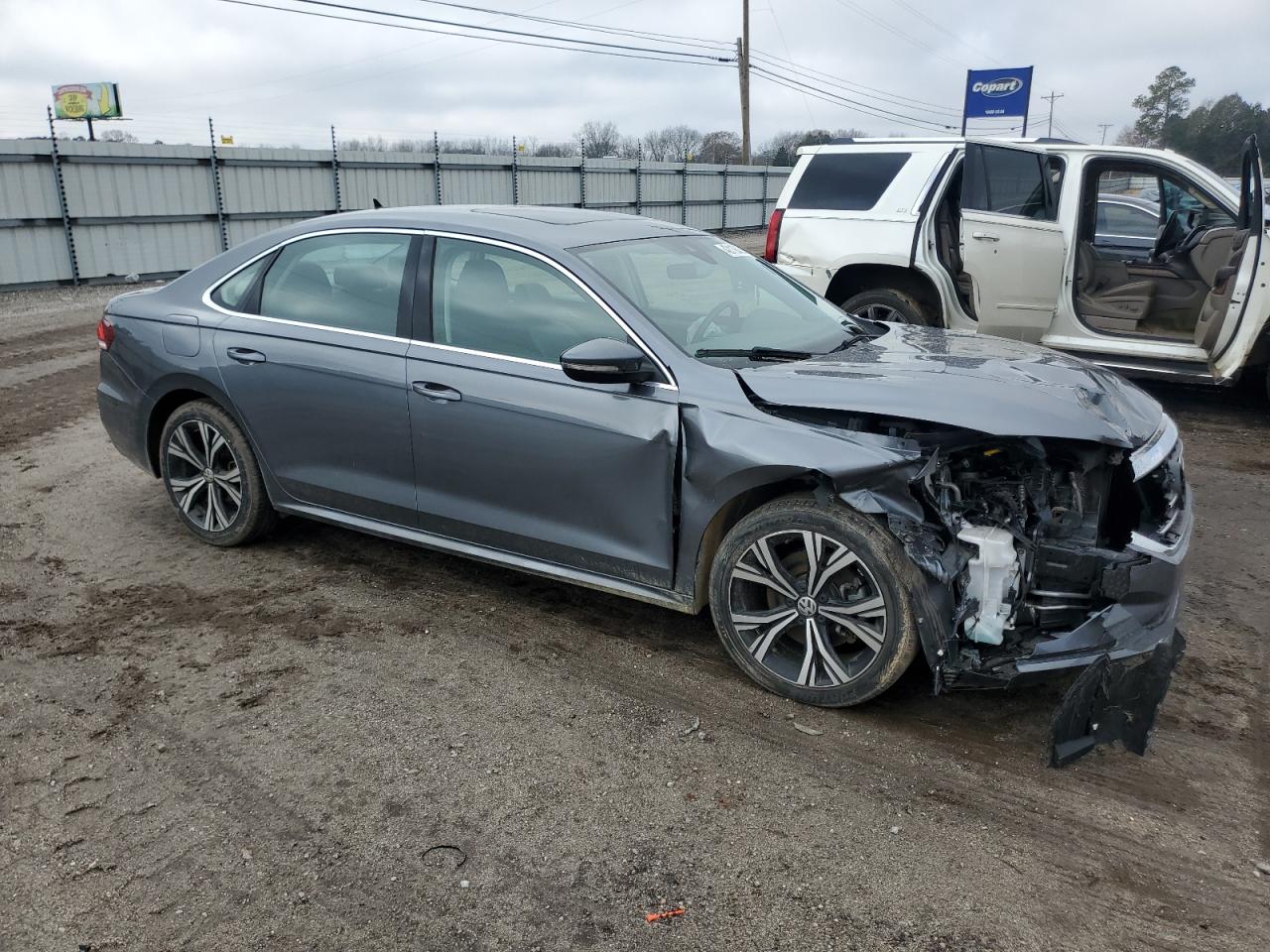 2021 Volkswagen Passat - Image 4