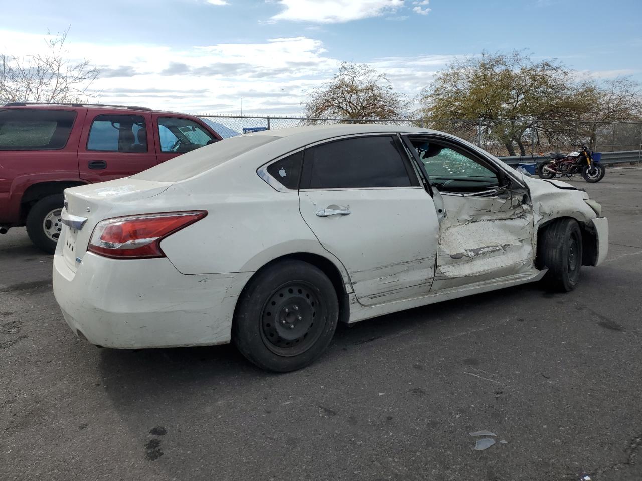 2013 Nissan Altima - Image 3