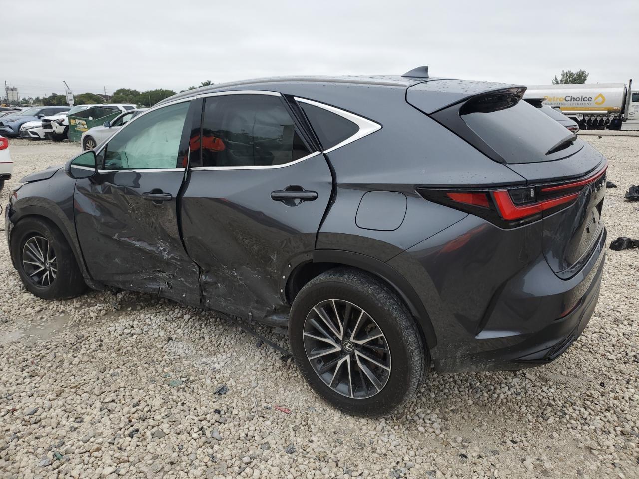 2024 Lexus NX - Image 2