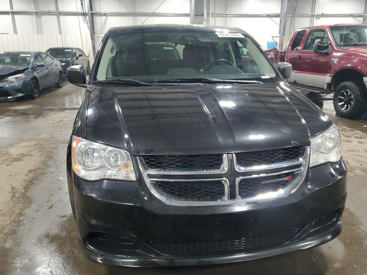 2016 Dodge Caravan - Image 5