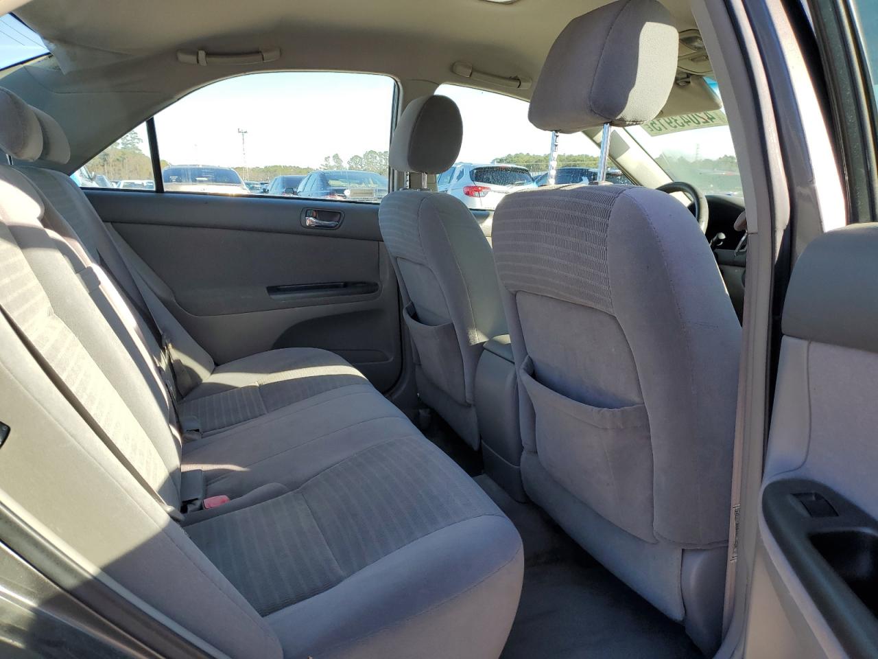 2006 Toyota Camry - Image 10