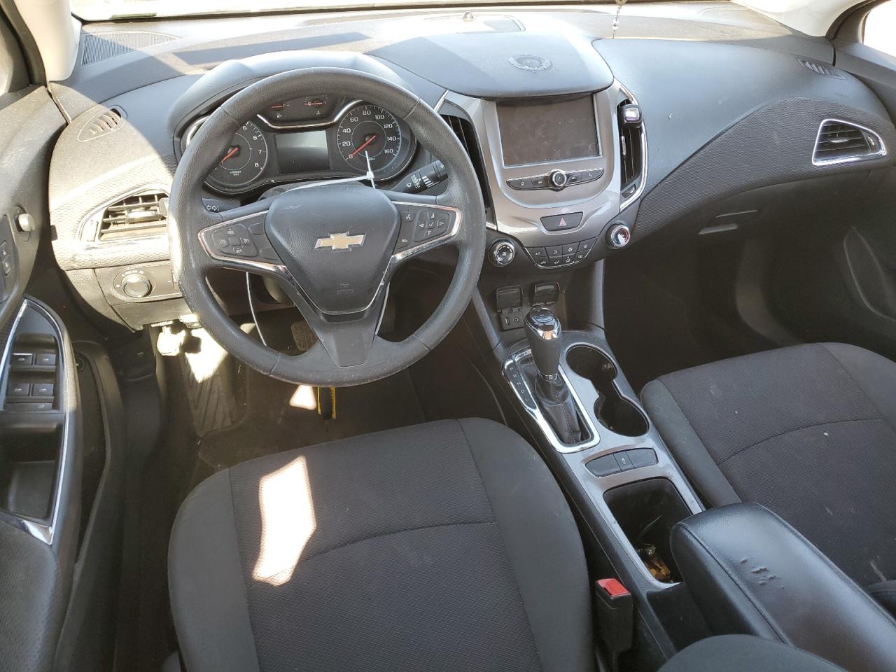 2017 Chevrolet Cruze - Image 8