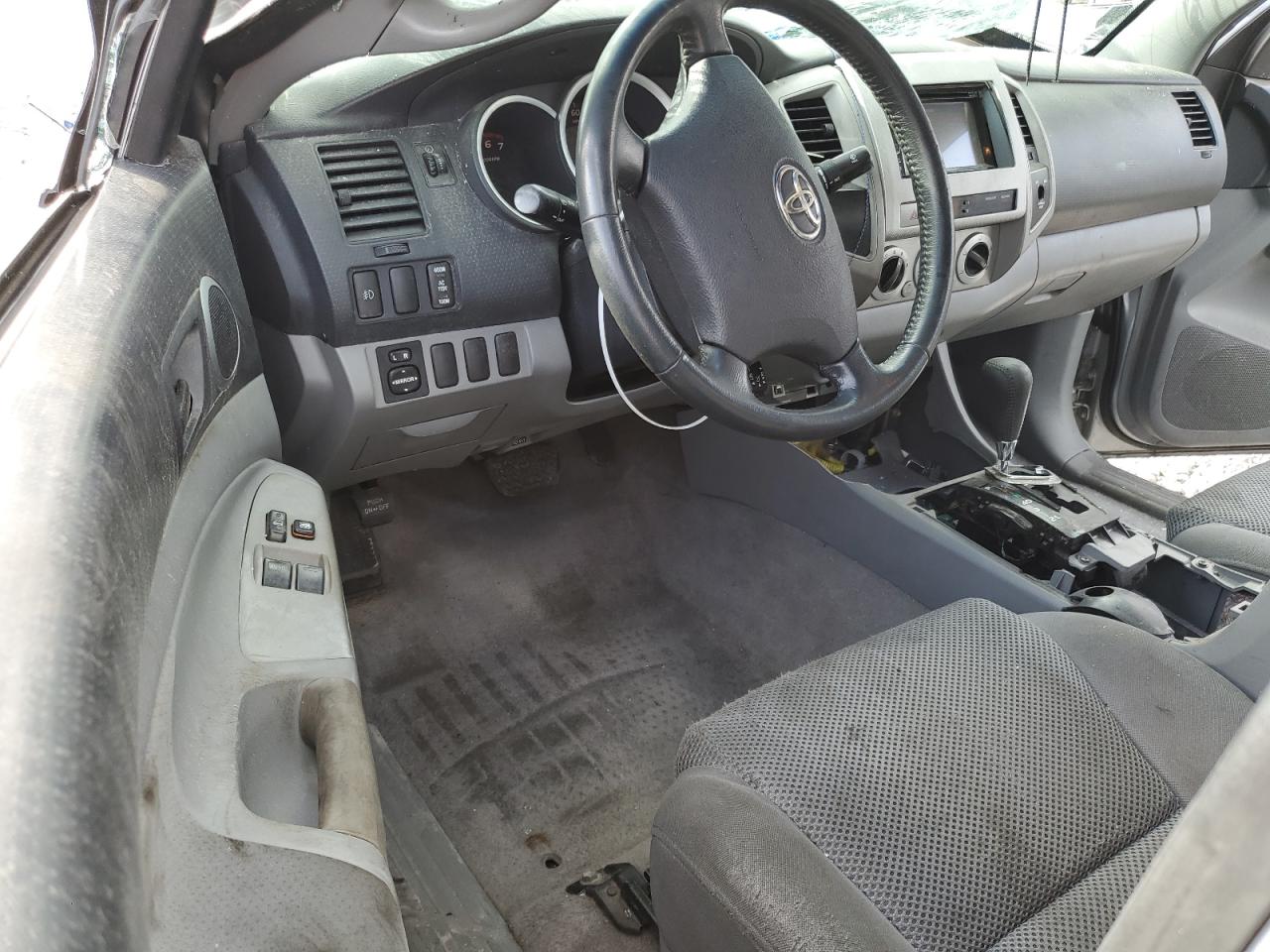 2006 Toyota Tacoma - Image 8