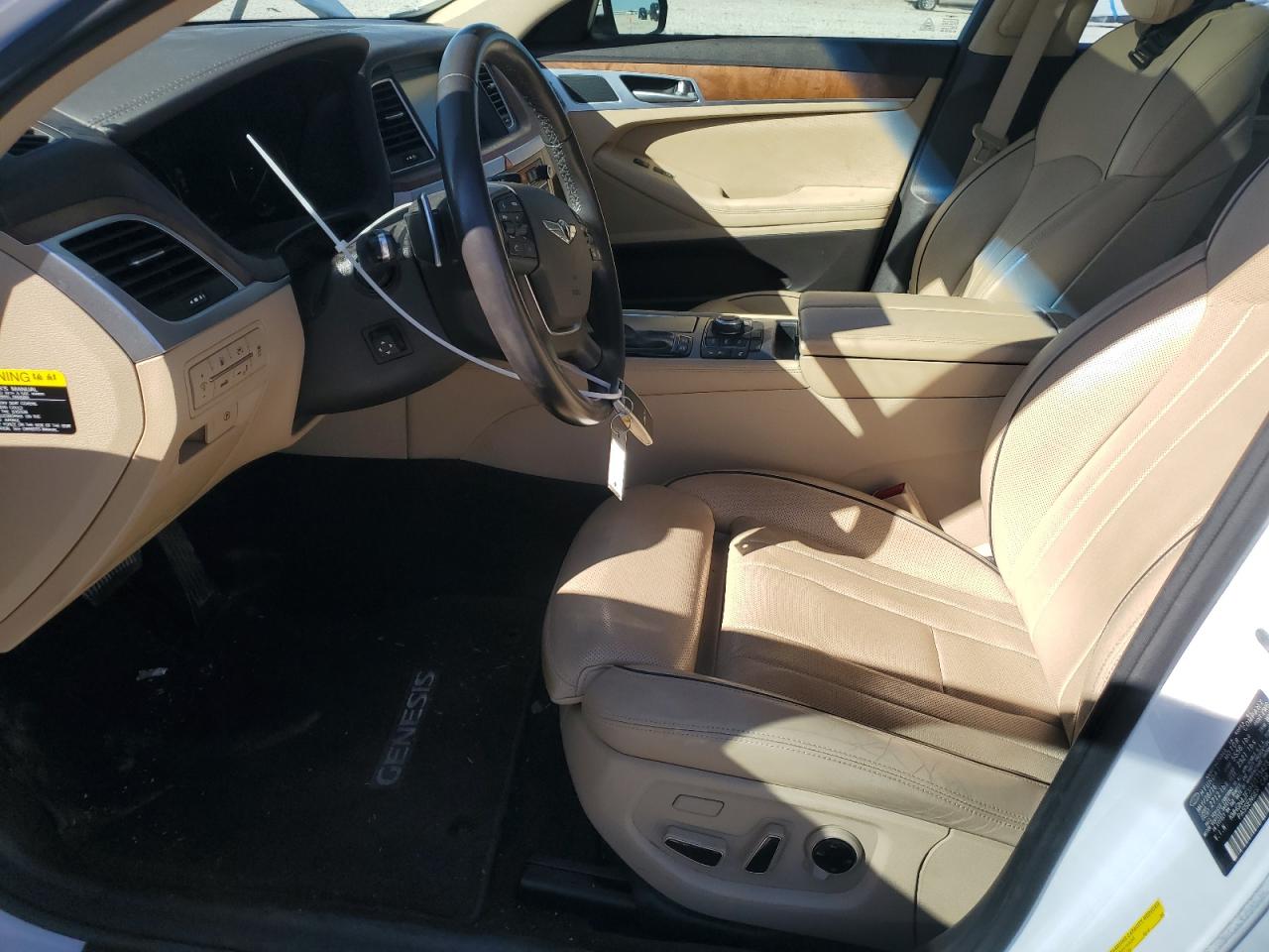 2017 Genesis G80 - Image 7