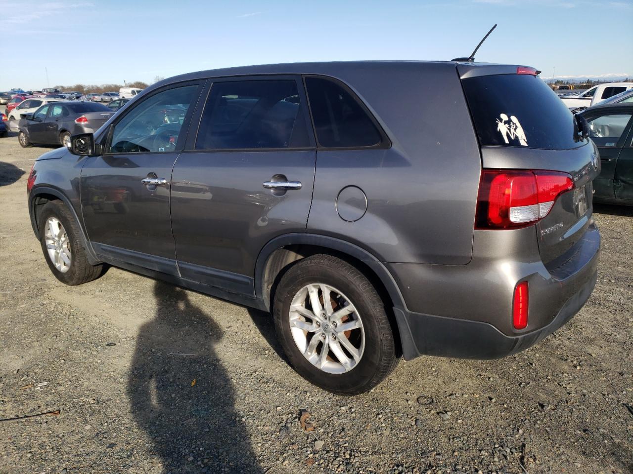 VIN 5XYKT3A68EG425990 2014 KIA SORENTO no.2