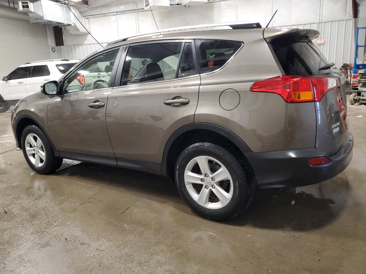 2013 Toyota RAV 4 - Image 2