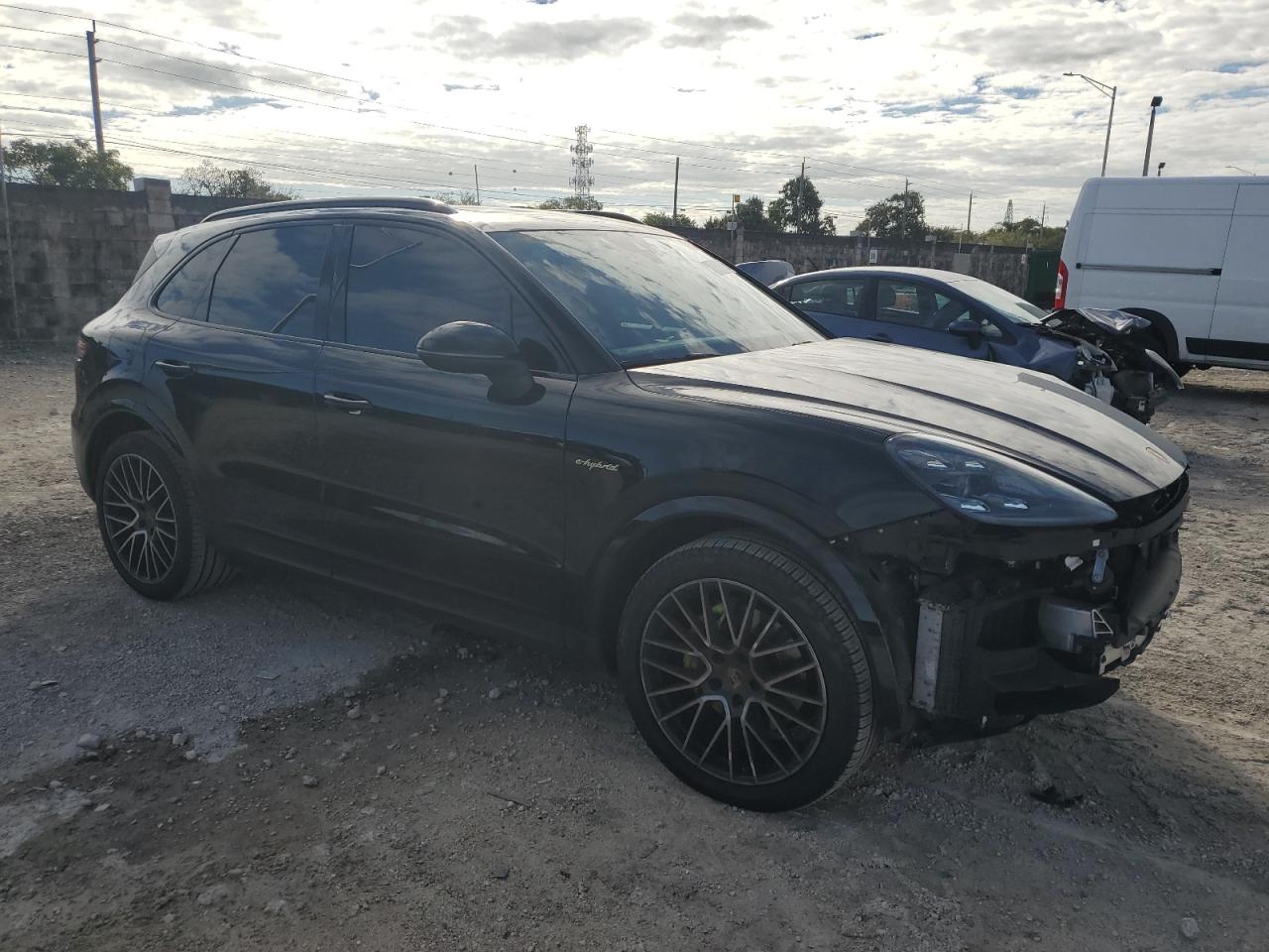 2020 Porsche Cayenne - Image 4
