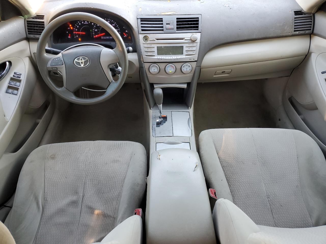 2011 Toyota Camry - Image 8