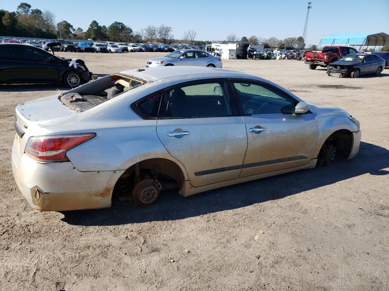 2015 Nissan Altima - Image 3