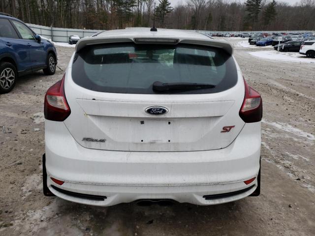  FORD FOCUS 2013 Белый