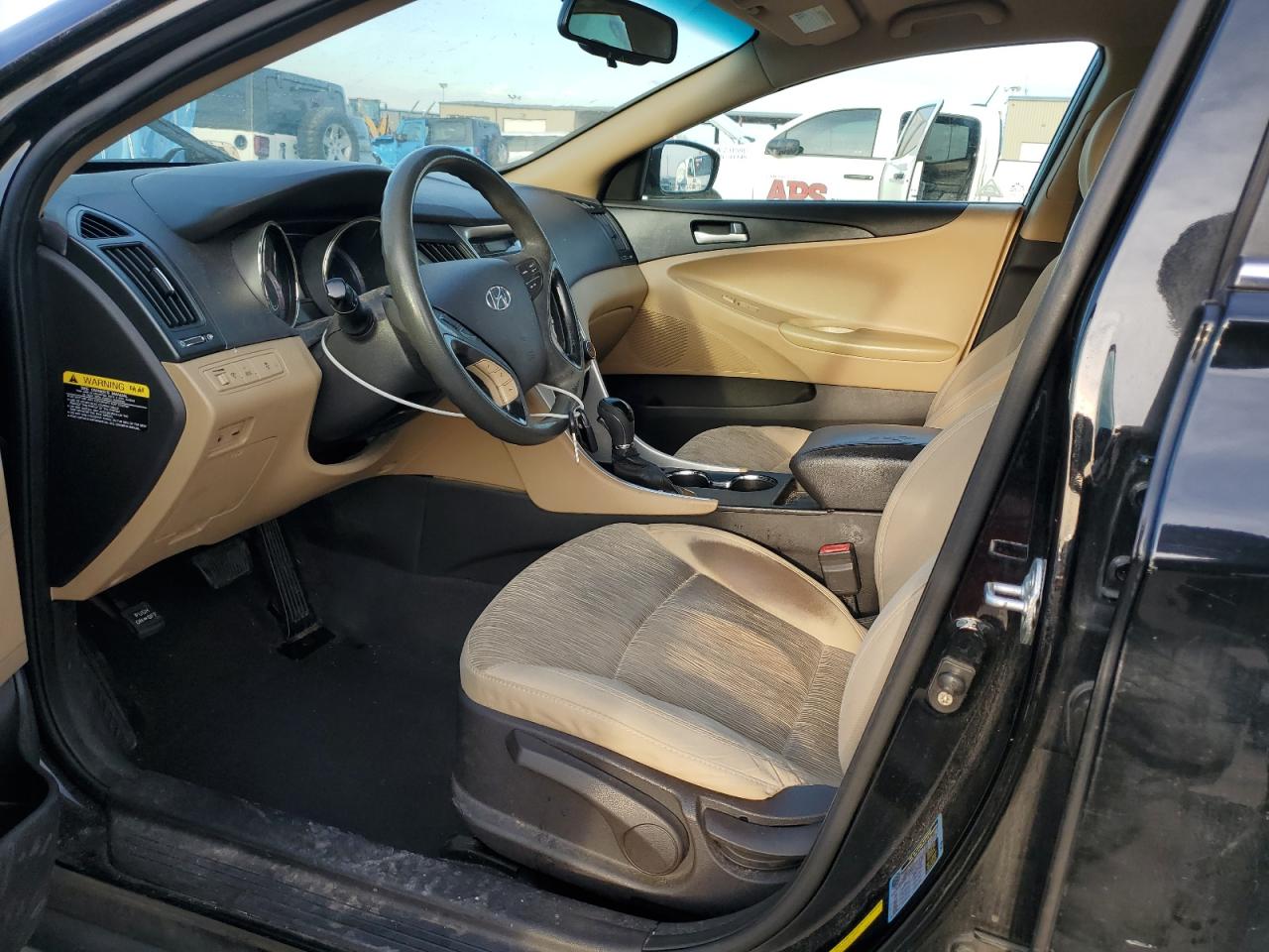 2012 Hyundai Sonata - Image 7