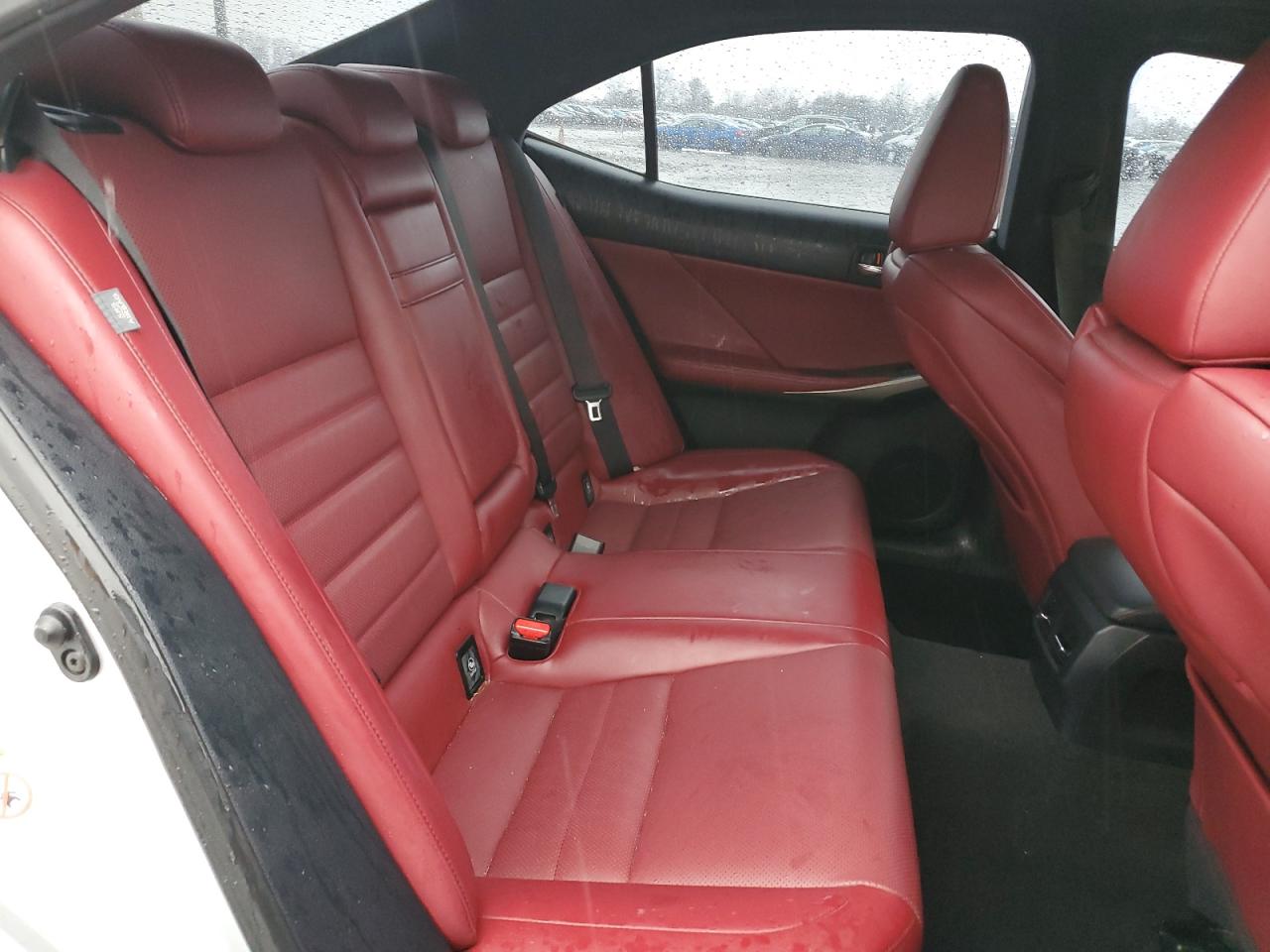 2015 Lexus IS - Image 11