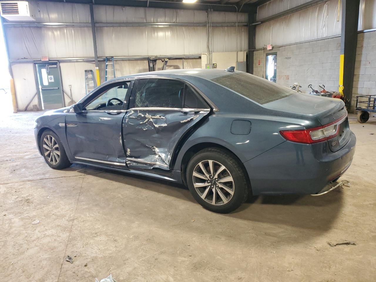 2019 Lincoln Continental - Image 2