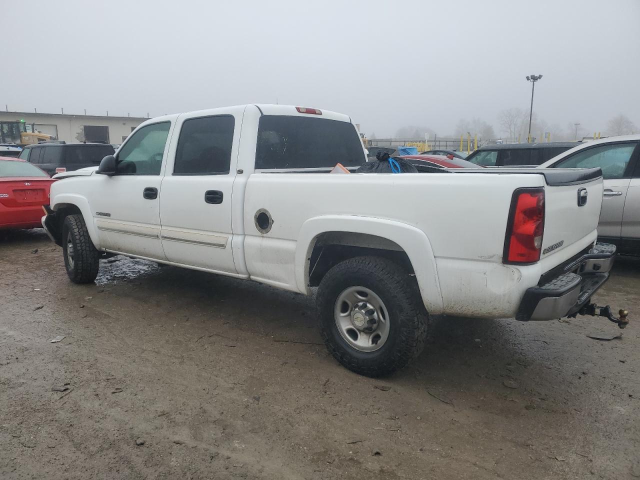 2007 Chevrolet Silverado - Image 2