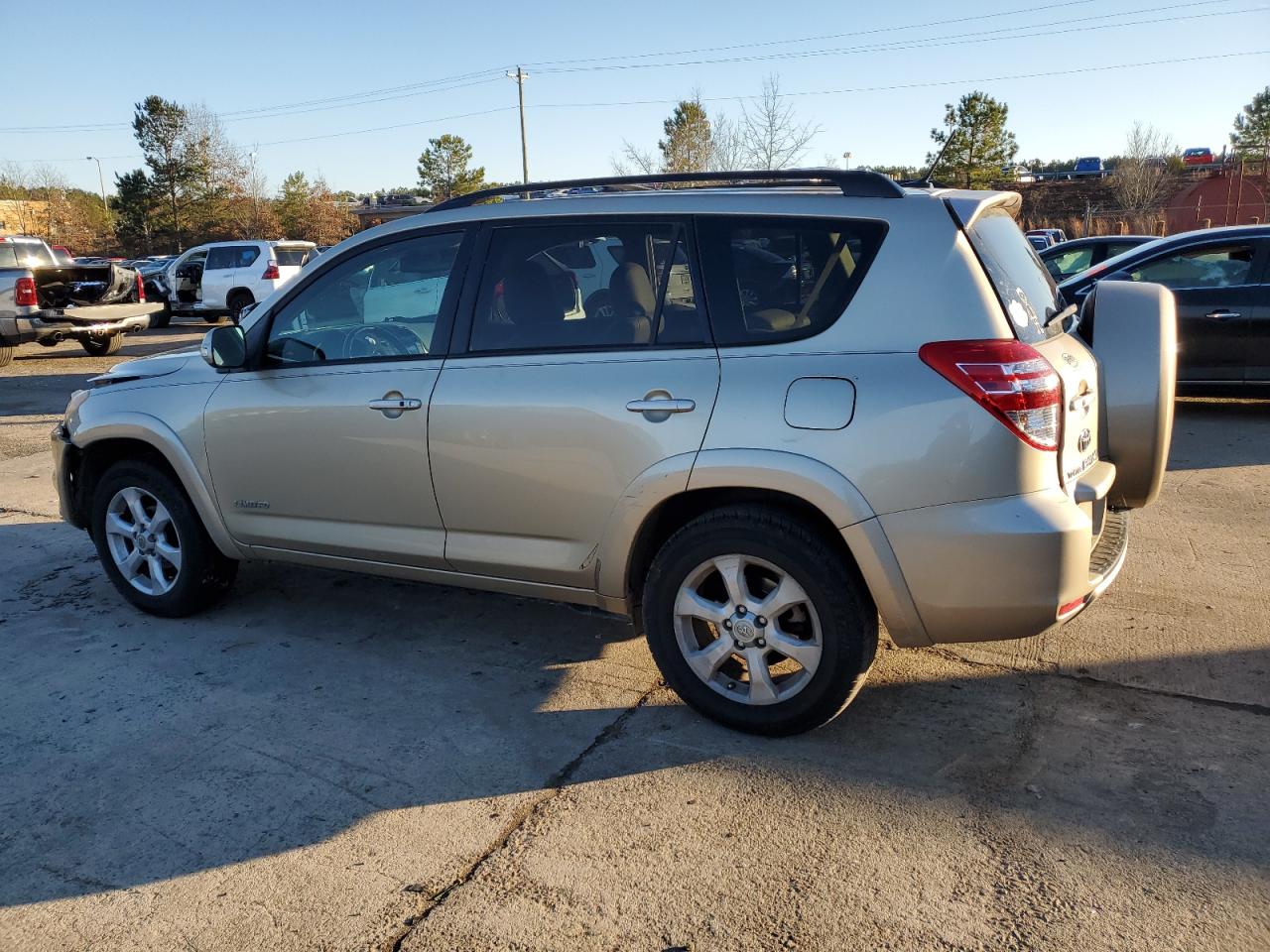 2009 Toyota RAV 4 - Image 2