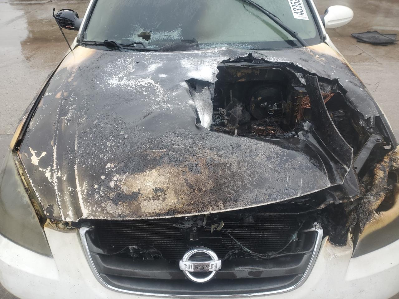 2003 Nissan Altima - Image 12