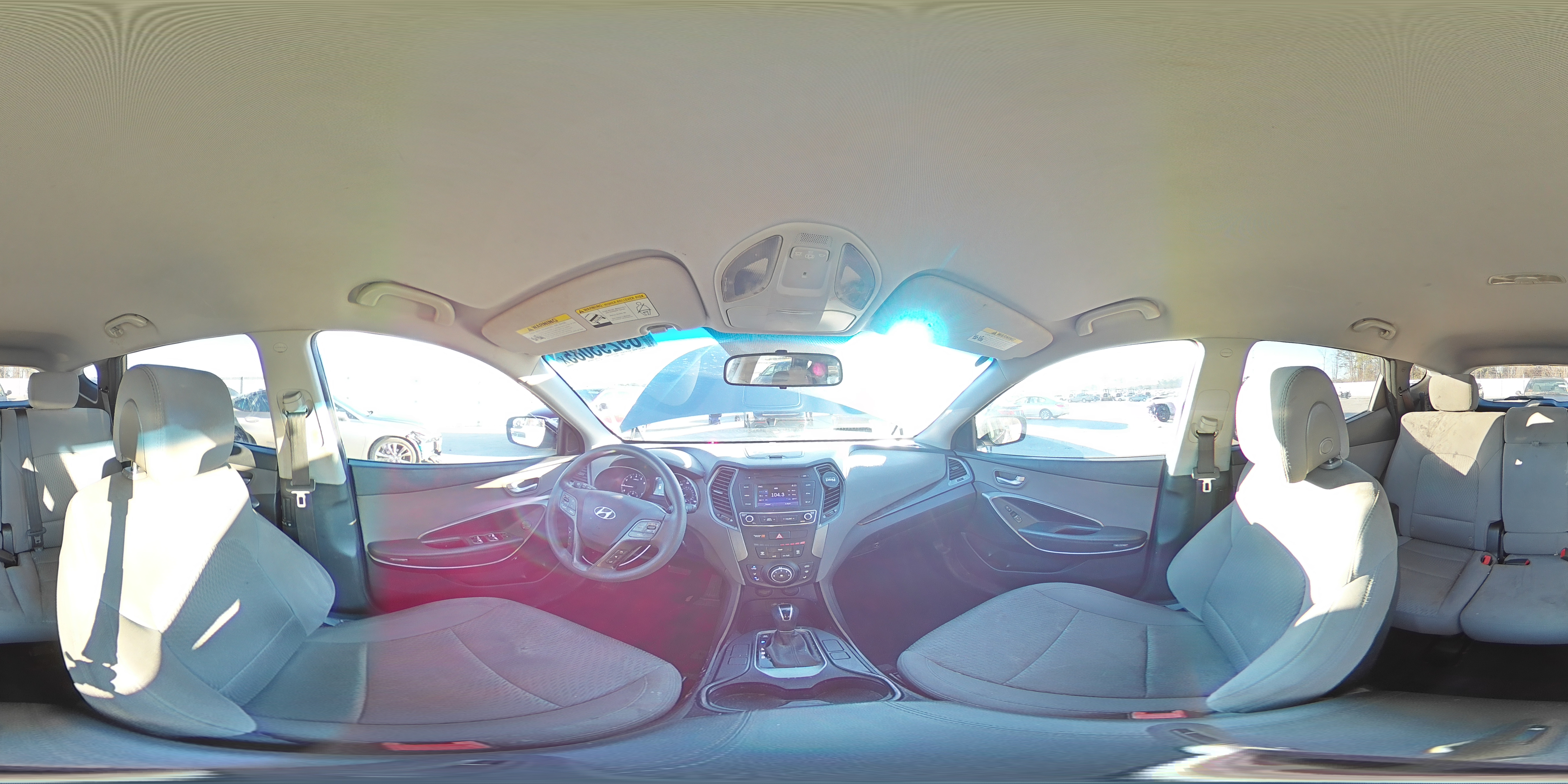 2018 Hyundai Santa Fe - Image 14