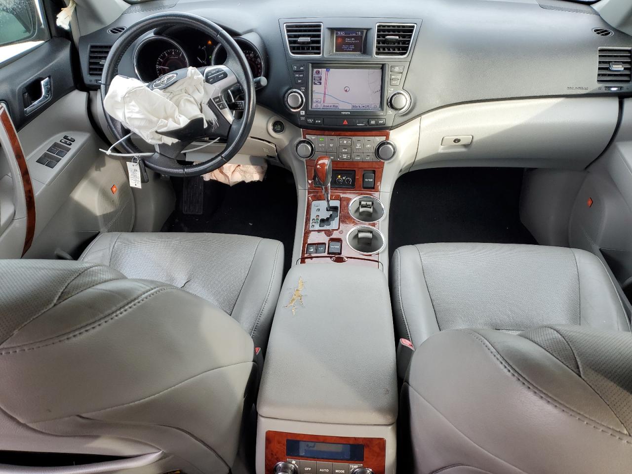 2012 Toyota Highlander - Image 8