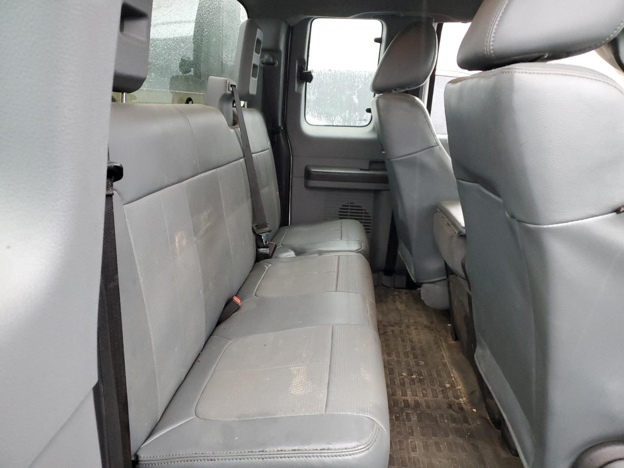 2016 Ford F350 - Image 10
