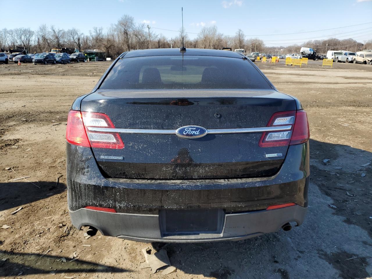 2015 Ford Taurus - Image 6